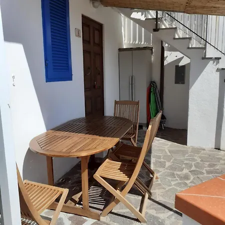 Casa Costa E Manfredi Daire *
